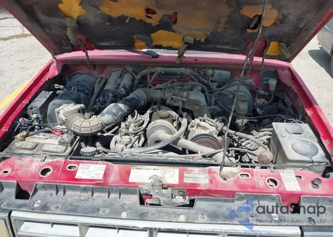 1992 Ford Ranger из США, поврежденный, VIN 1FTCR10AXNPA73246